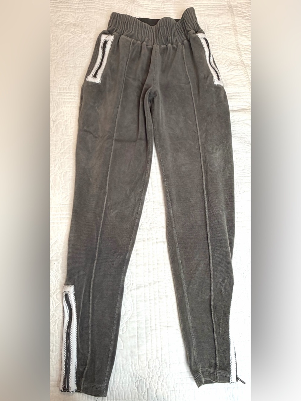 Free People Movement Friday Love Velour Corduroy Joggers Jogger Pants Gray XS